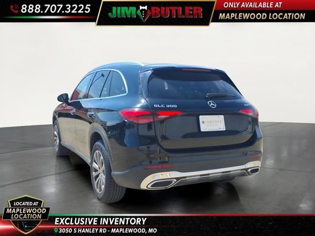 Used 2023  Mercedes-Benz GLC 300 image 2