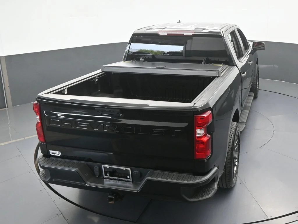 Used 2022 Black Chevrolet Custom image 49