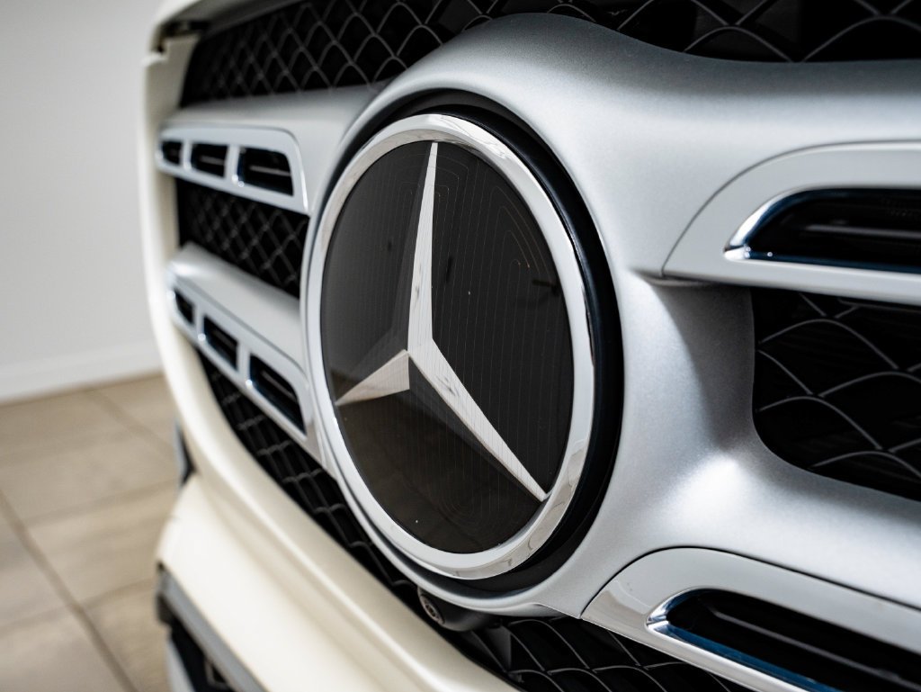 Certified Used 2023 Manufaktur Diamond White Metallic Mercedes-Benz GLS 450 image 3