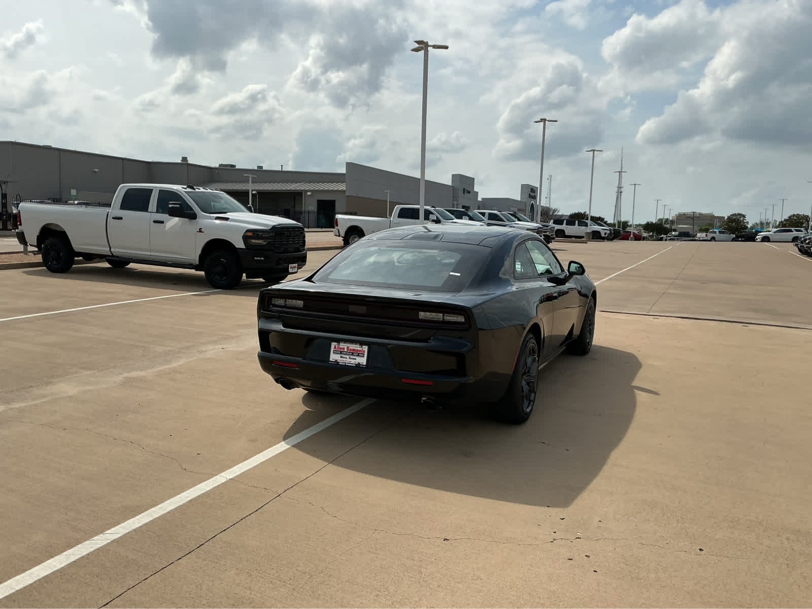 New 2026 Diamond Black Crystal Pearlcoat Dodge R/T image 5