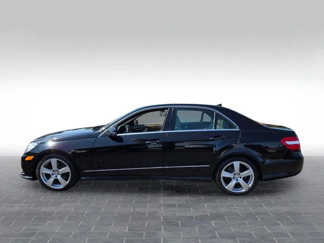 Used 2010 Black Mercedes-Benz E 350 image 4