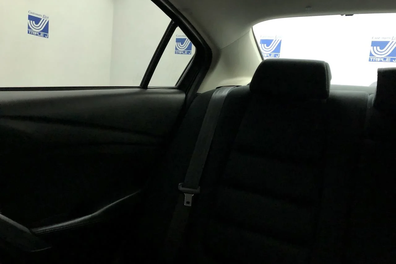 Used 2017 Deep Crystal Blue Mazda Sport image 13