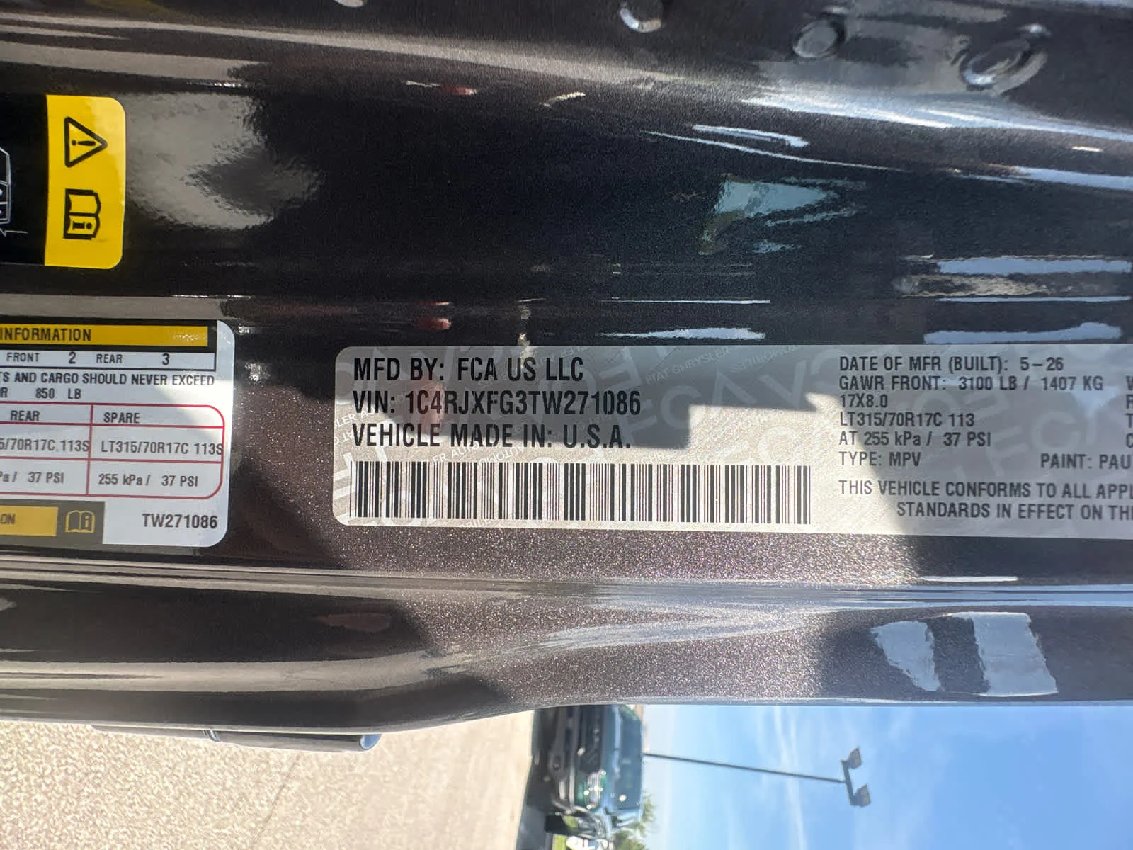 New 2026 Granite Crystal Metallic Clearcoat Jeep Rubicon X image 31