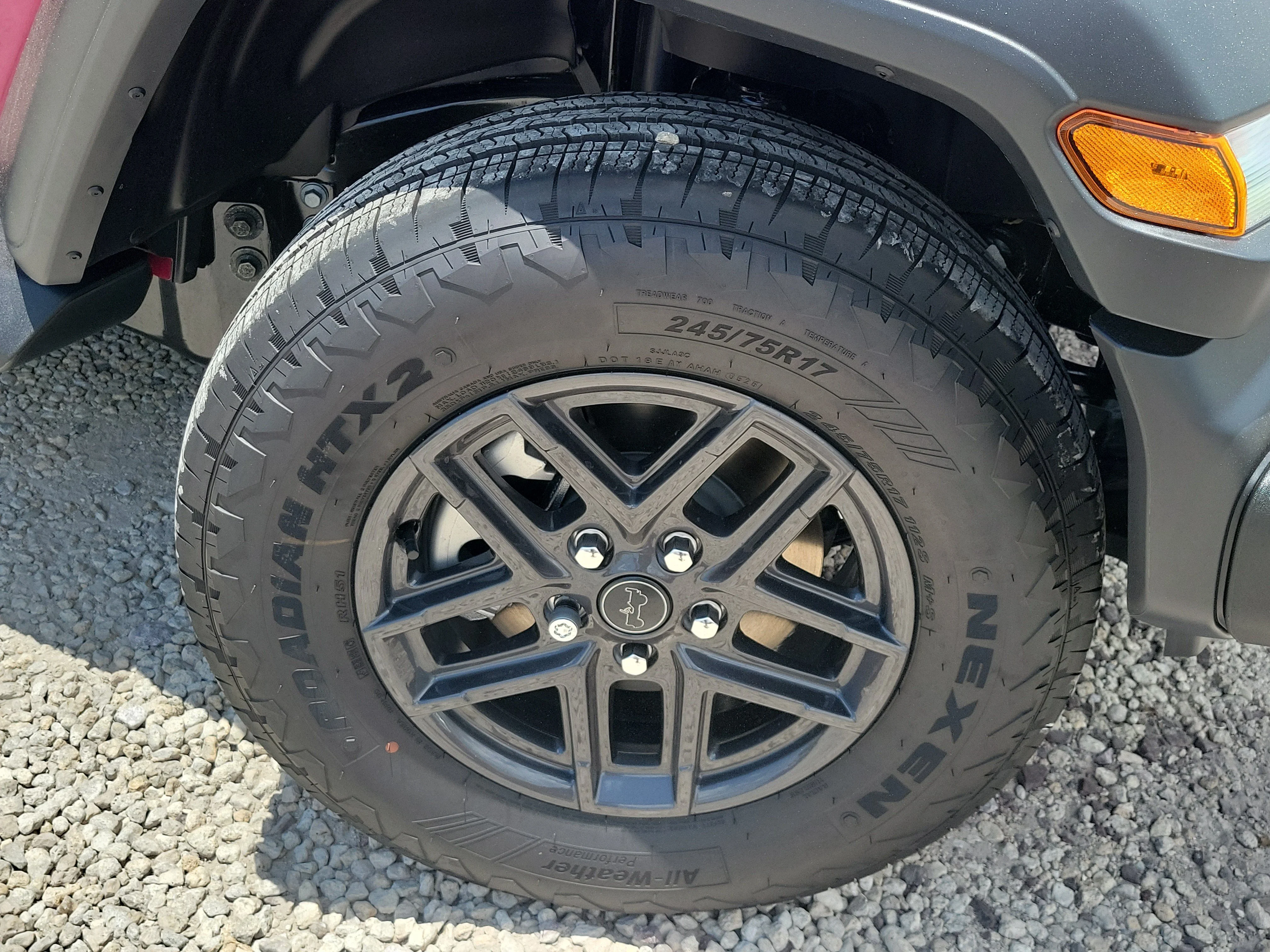 New 2026 Tuscadero Pearlcoat Jeep Sport S image 8