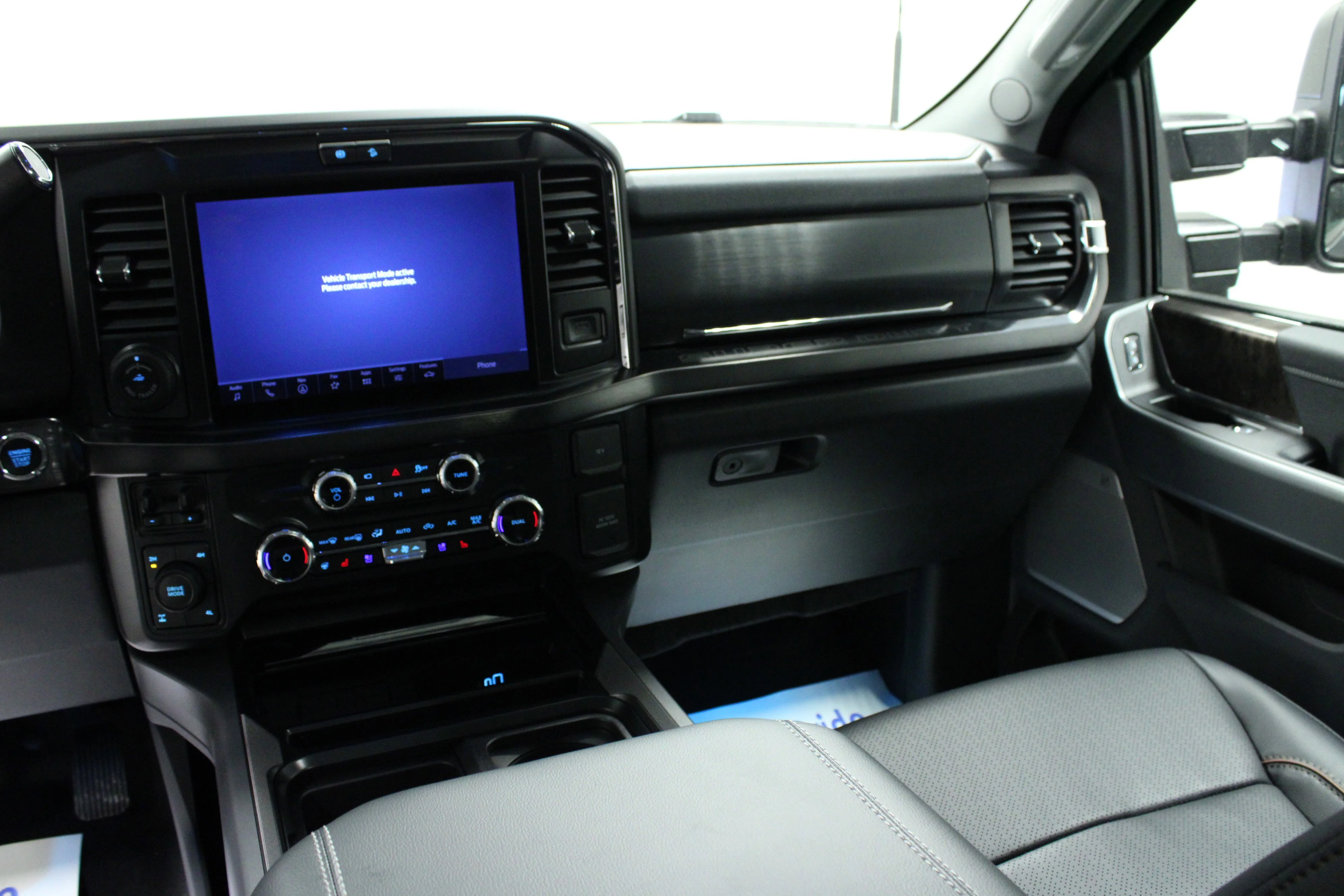 New 2026 Carbonized Gray Metallic Ford F-250® Lariat® image 19