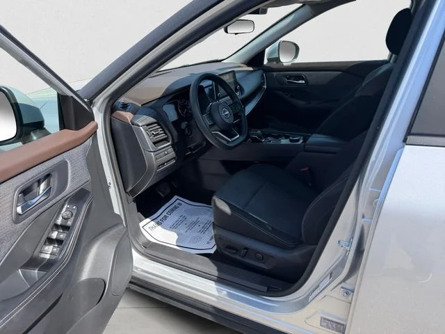 Used 2023 Brilliant Silver Metallic Nissan SV image 15