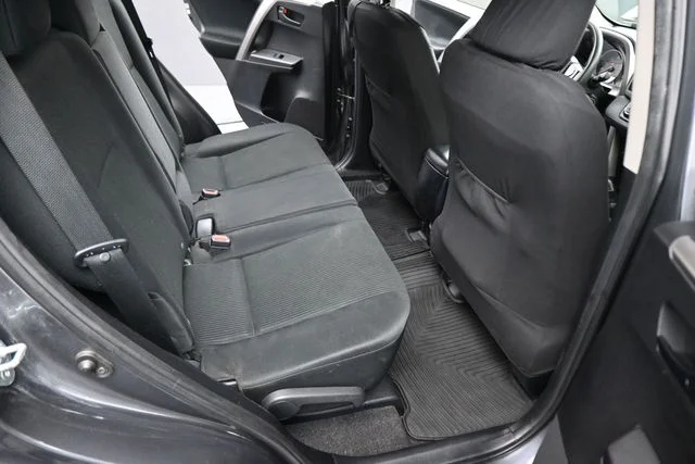 Used 2016 Gray Toyota LE image 77