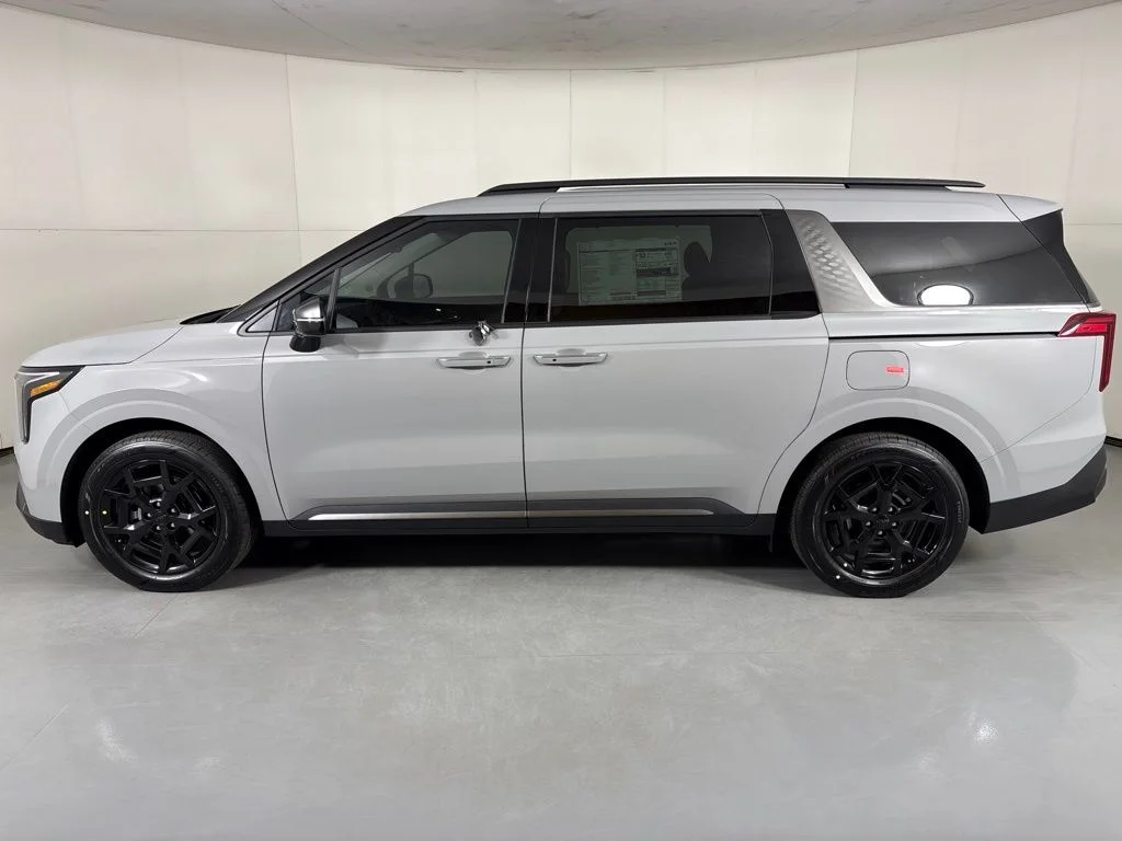 New 2027 Silver Kia EX image 5