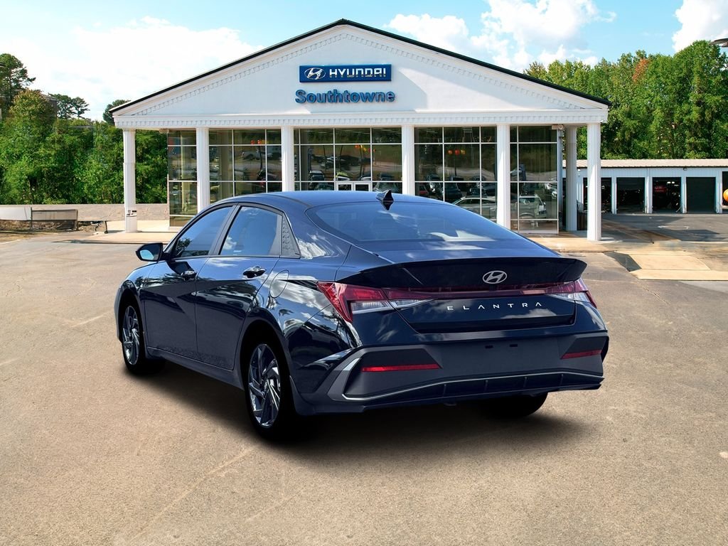 New 2026 Black Hyundai SEL Sport Plus image 5