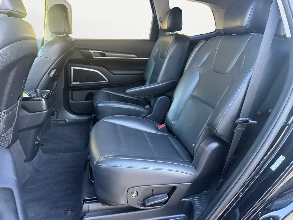 Used 2021 Black Kia S image 10