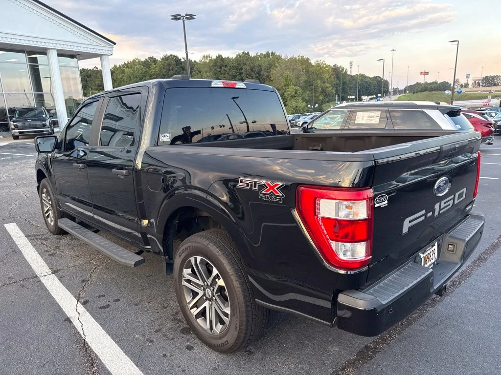 Used 2021 Black Ford XL image 8