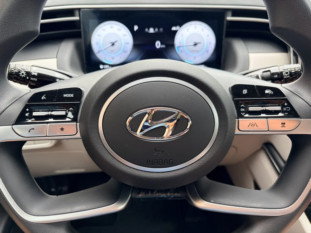 Used 2024 Hampton Gray Hyundai SEL image 10