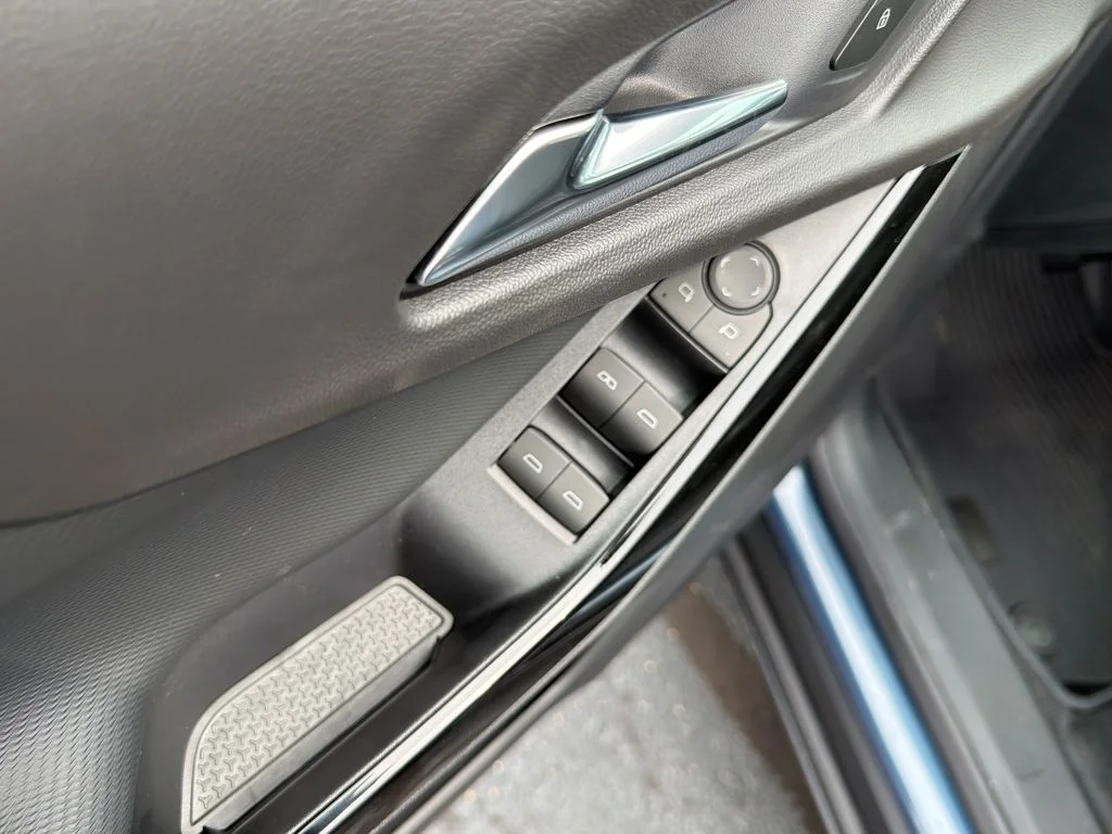 2027 Chevrolet Equinox LT - Photo 12