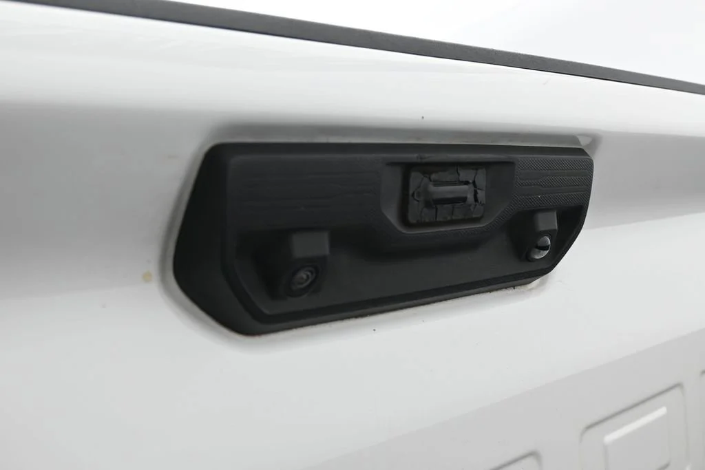 Used 2022 Summit White Chevrolet LT image 31
