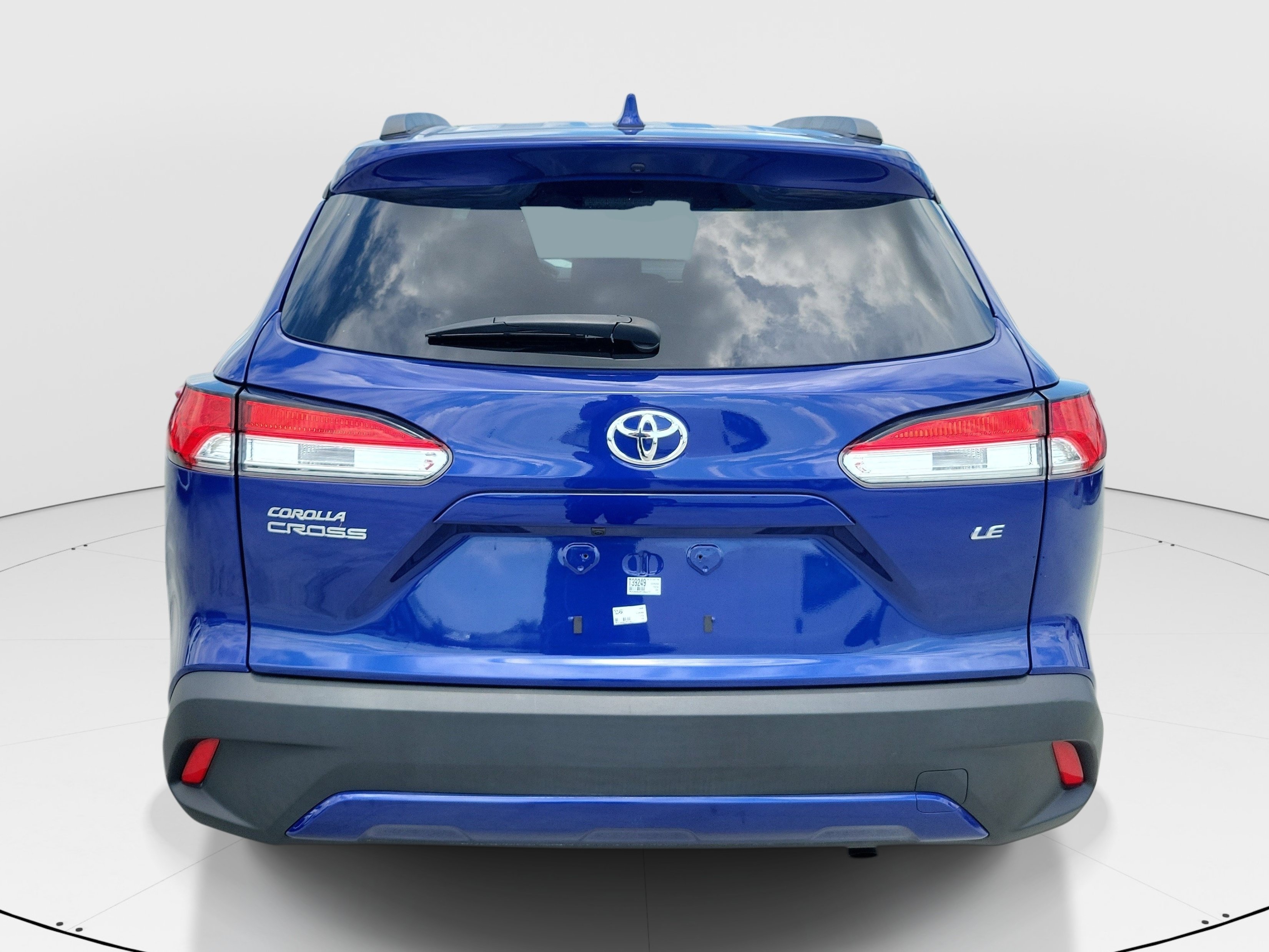 Used 2023 Blue Toyota LE image 5