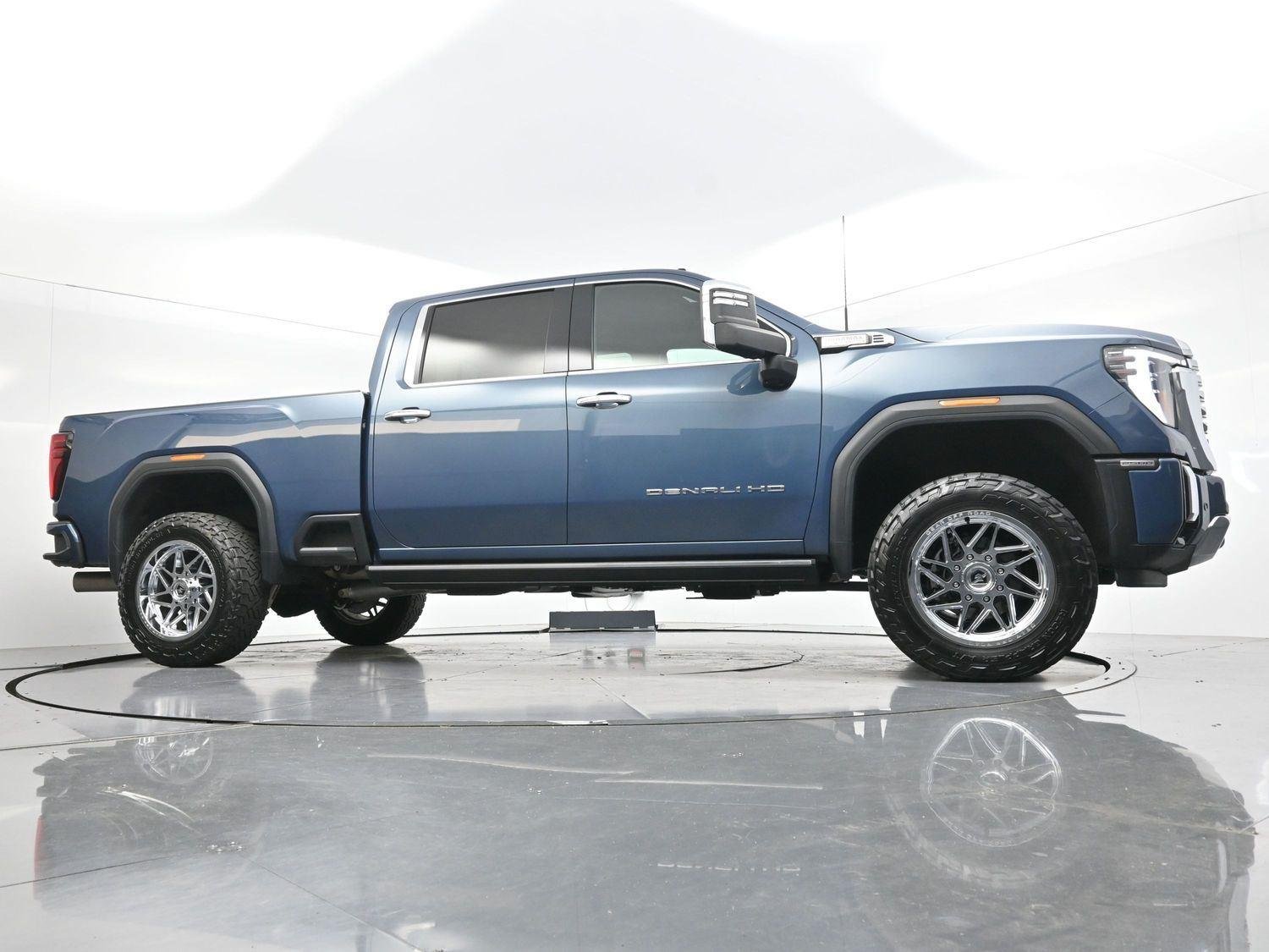 Used 2024 Downpour Metallic GMC Denali image 39