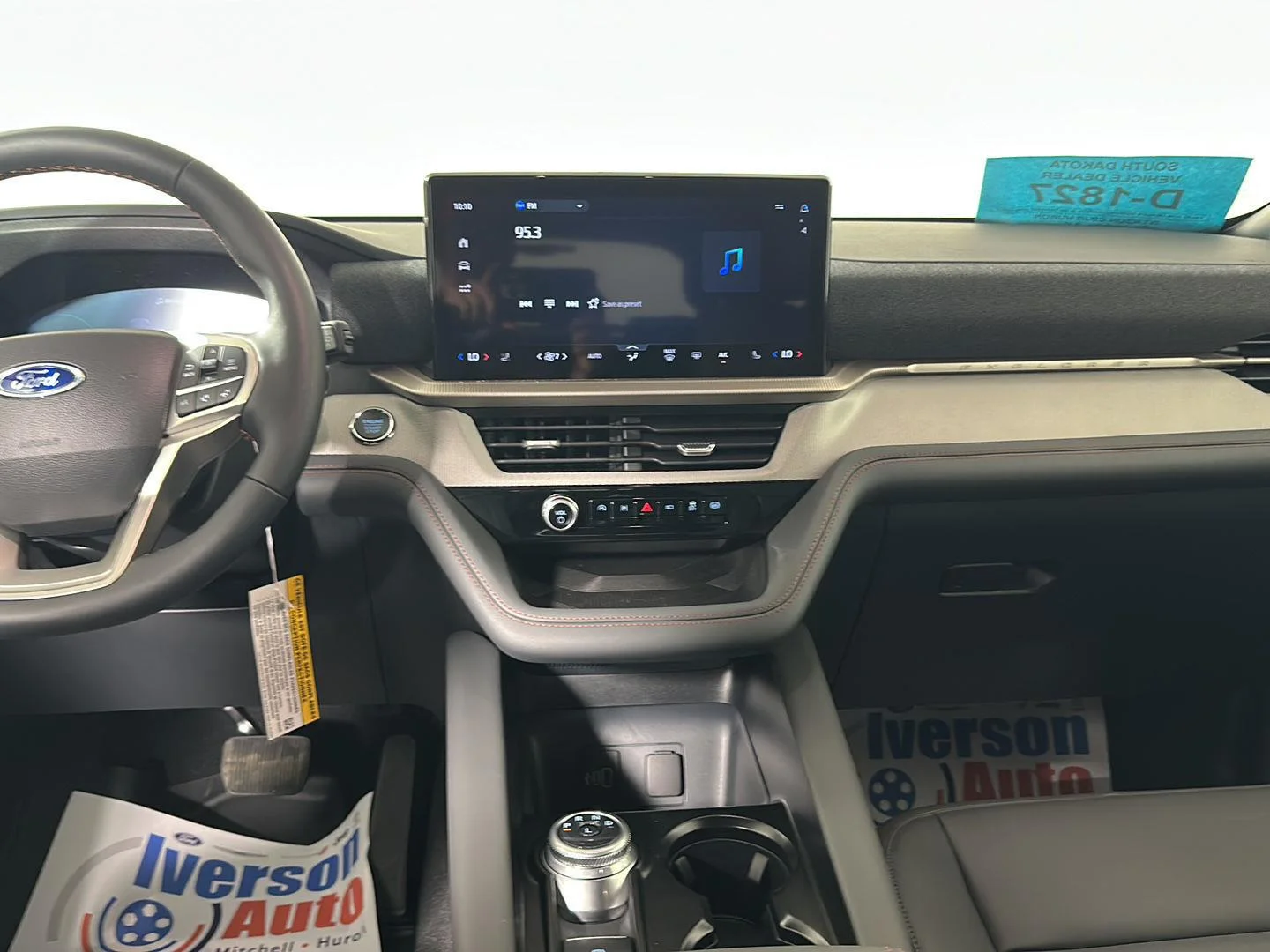 New 2027 Avalanche Gray Ford Active image 25