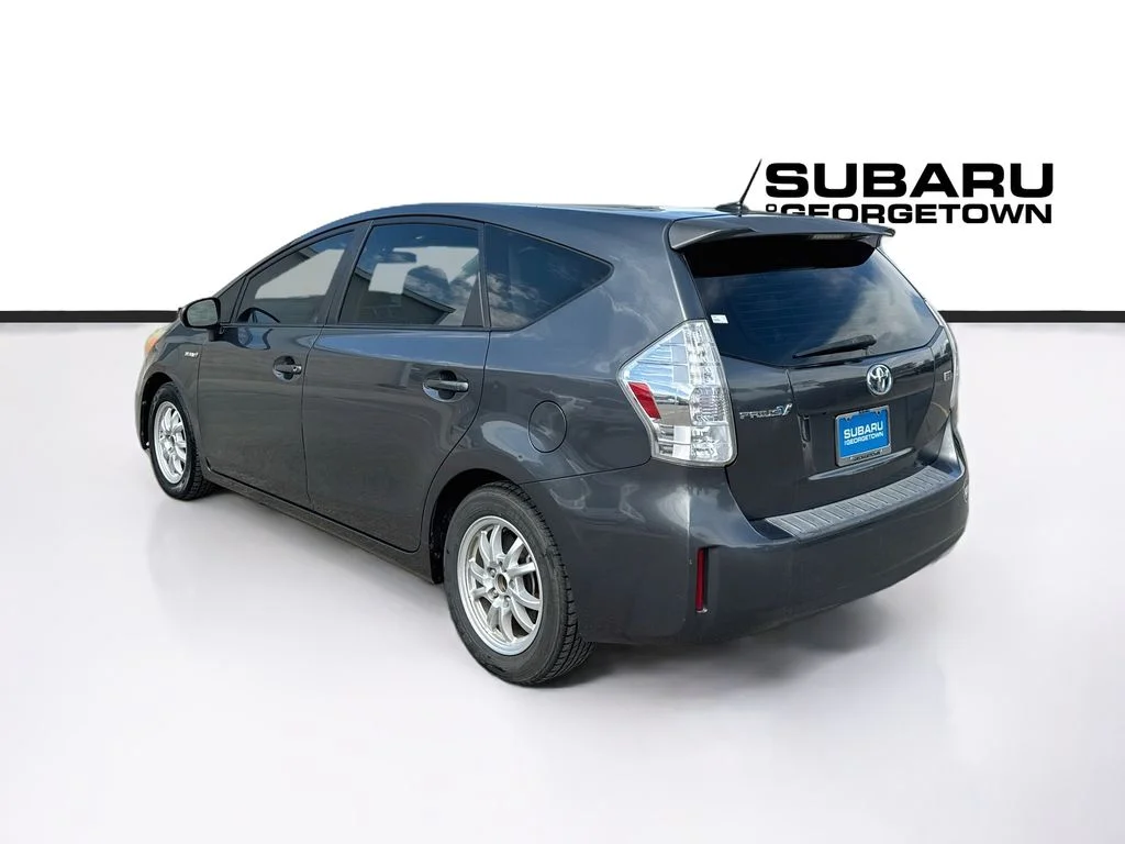 Used 2014 Gray Toyota Three image 5