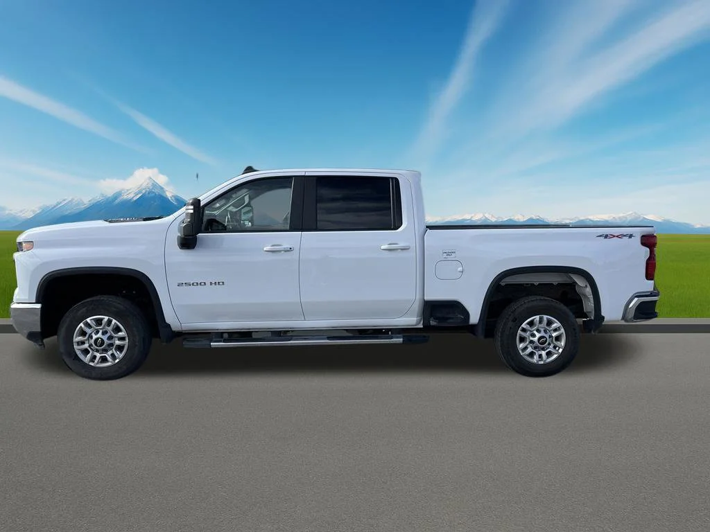 Used 2025 Summit White Chevrolet LT image 8