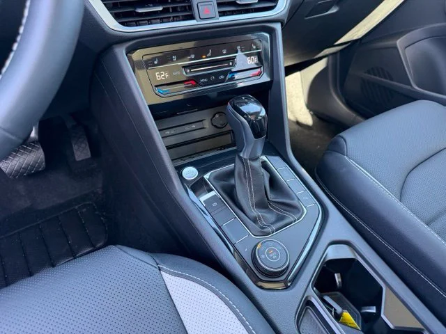 New 2027 Platinum Gray Metallic Volkswagen 1.5T SEL image 13