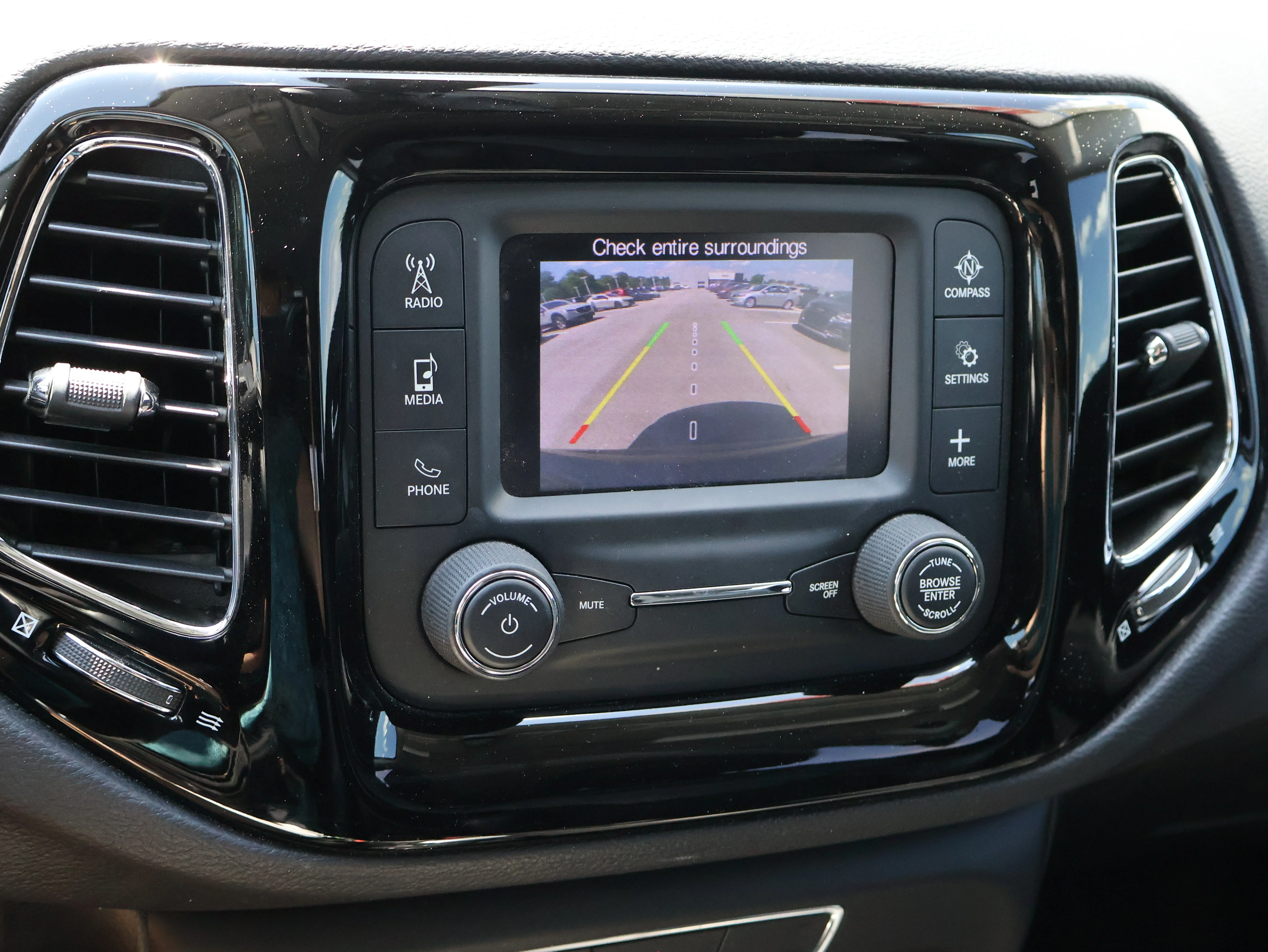 Used 2018 Granite Crystal Metallic Clearcoat Jeep Altitude image 31