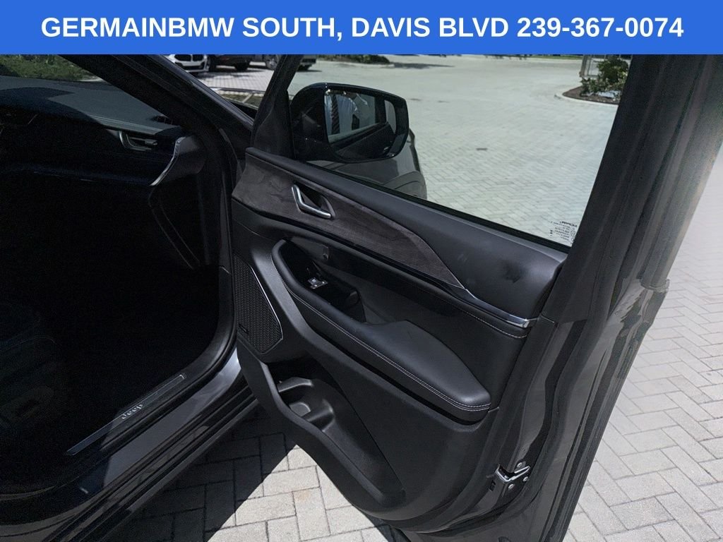 Used 2024 Baltic Gray Metallic Clearcoat Jeep Overland image 19