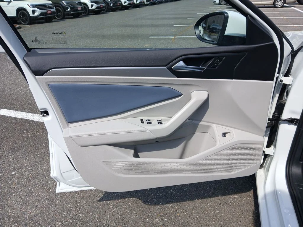 New 2026 White Volkswagen 1.5T SE image 10