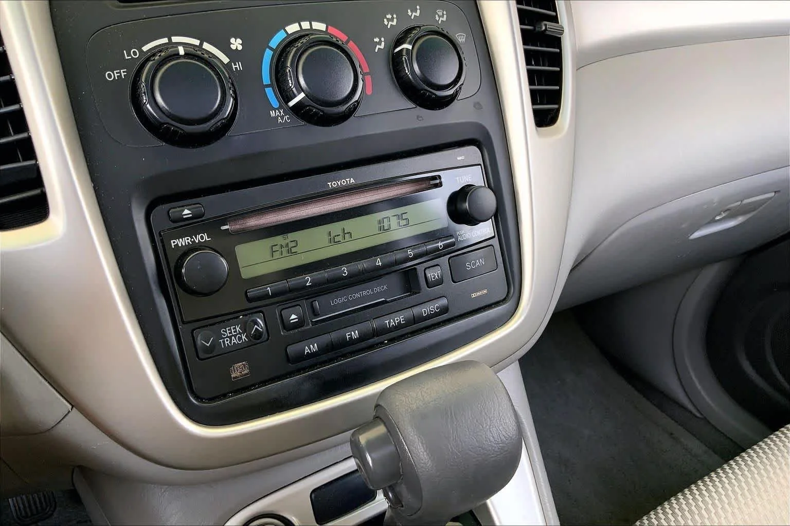 Used 2007 Millenium Silver Metallic Toyota  image 28