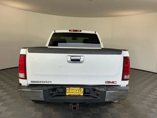 Used 2009  GMC  image 5