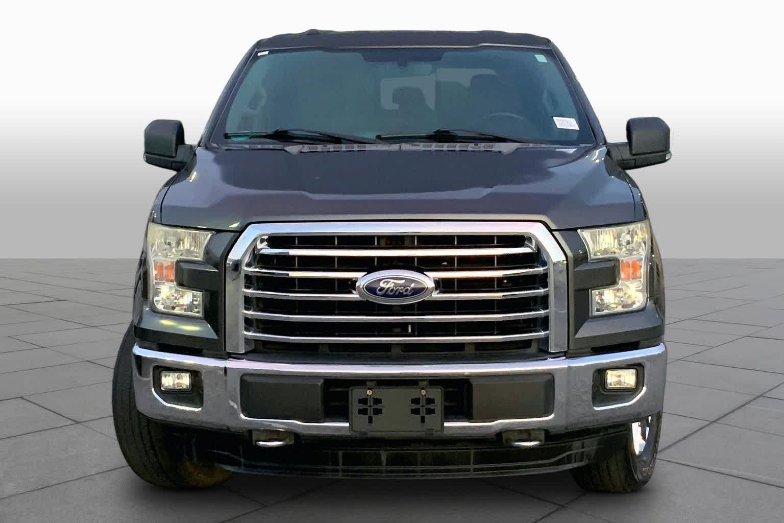Used 2015 Magnetic Metallic Ford XLT image 3