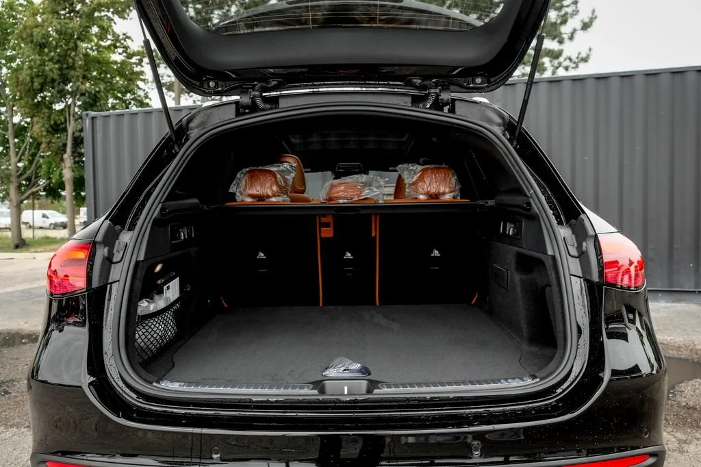 New 2026 Black Mercedes-Benz GLC300 image 10