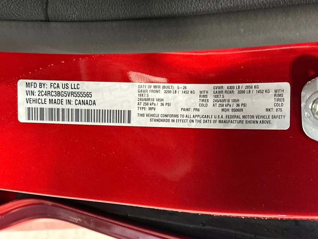 New 2027 Red Hot Pearl-Coat Exterior Paint Chrysler Select image 12