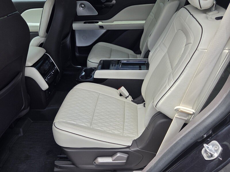 Used 2020 Black Metallic LINCOLN BLACK LABEL AWD image 12