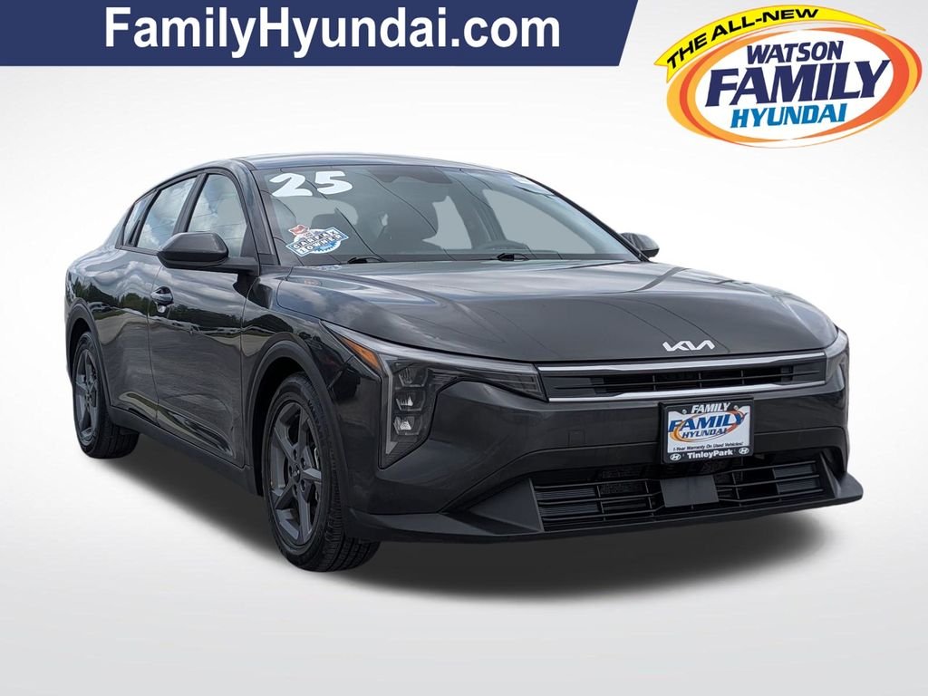 2025 Kia K4 LXS AT's photo