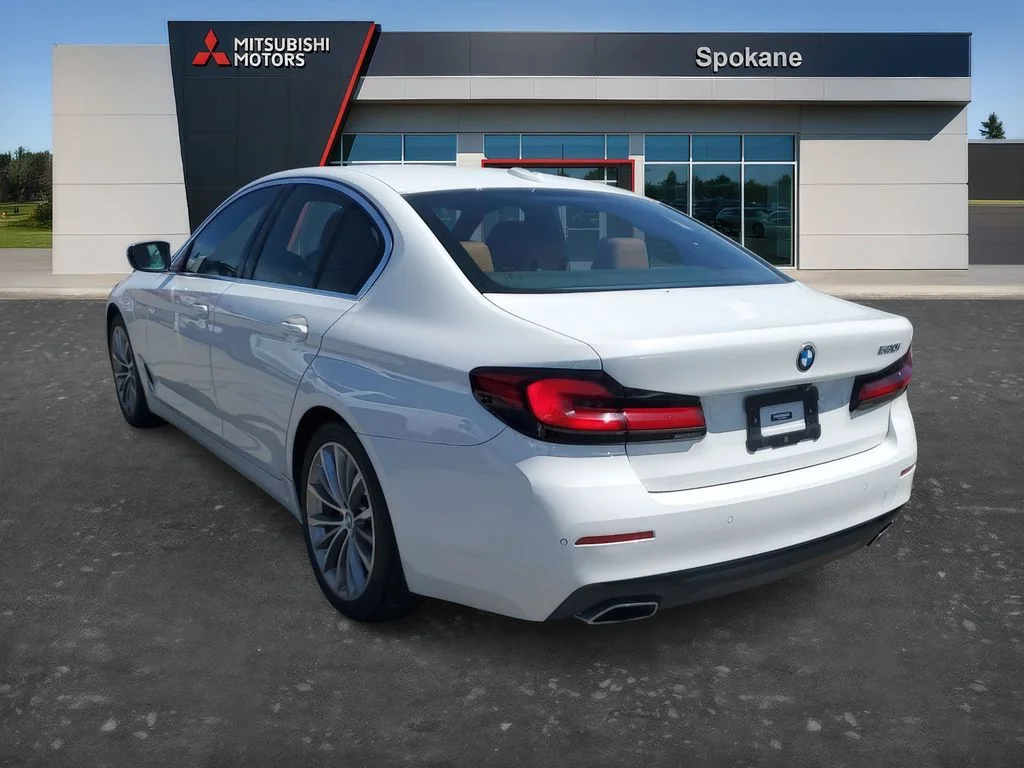 Used 2023 Alpine White BMW 530i image 3