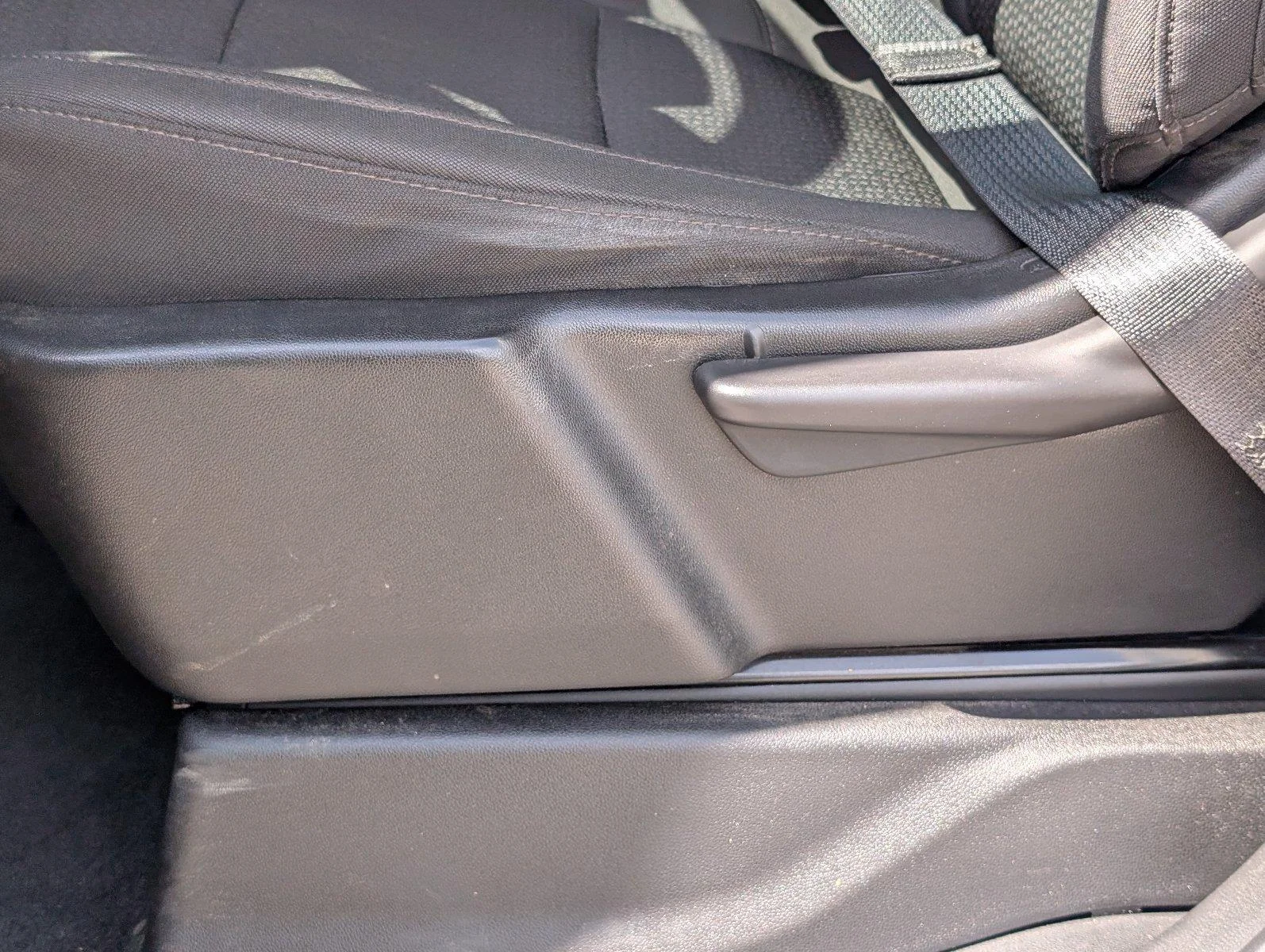 Used 2022 SILVER ICE METALLIC Chevrolet Custom image 16