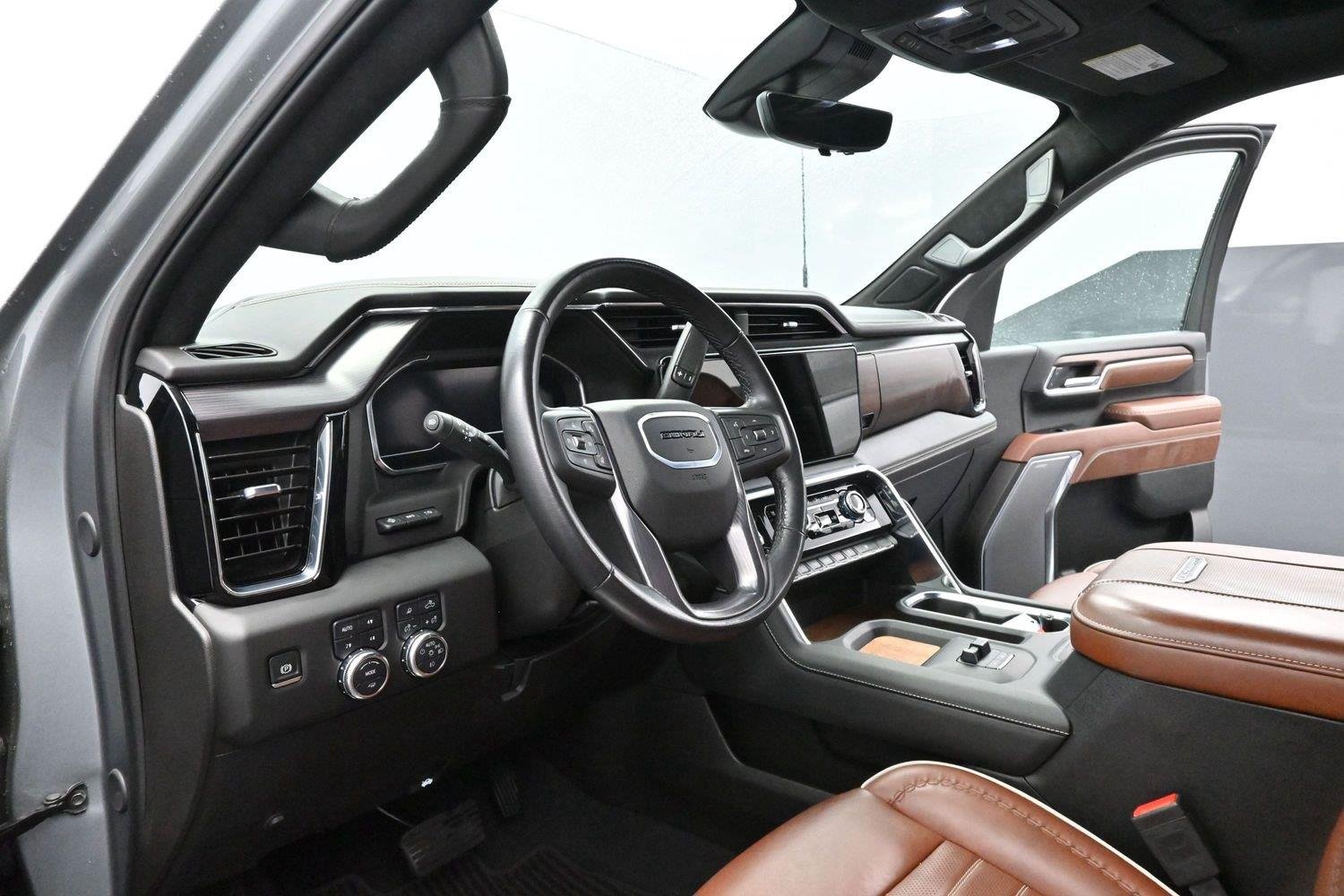 Used 2025 Sterling Metallic GMC Denali Ultimate DRW image 16