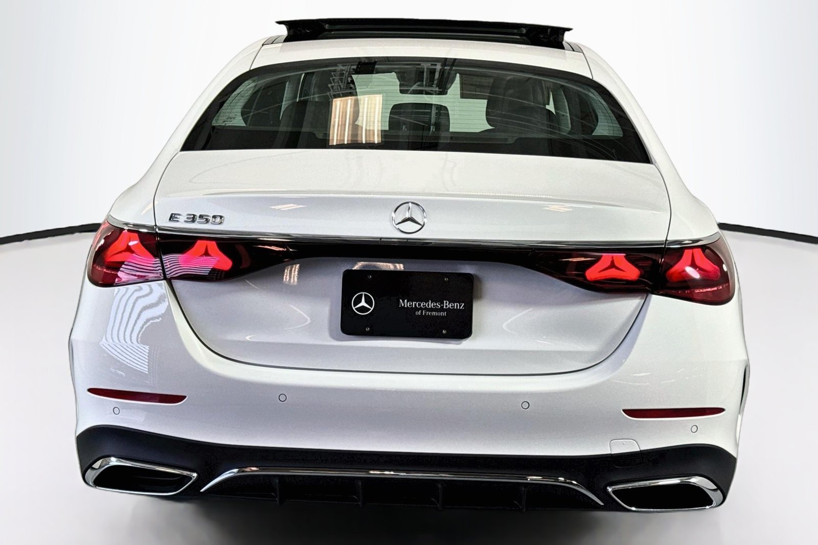 New 2027 Polar White Mercedes-Benz E 350 image 6