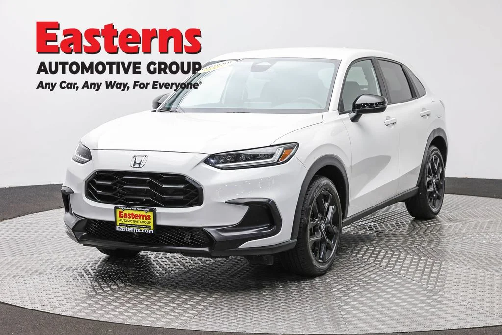 Used 2025 White Honda Sport image 1