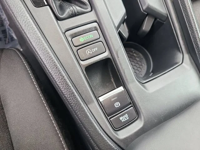 Used 2025 Gray Honda SE image 31