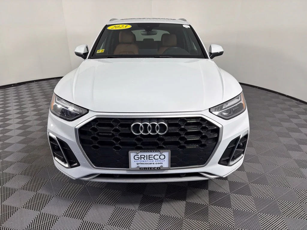 Used 2023 Glacier White Audi 45 S line Premium image 2
