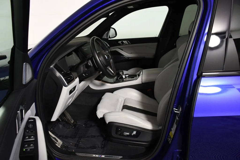 Used 2023 Marina Bay Blue Metallic BMW Base image 17