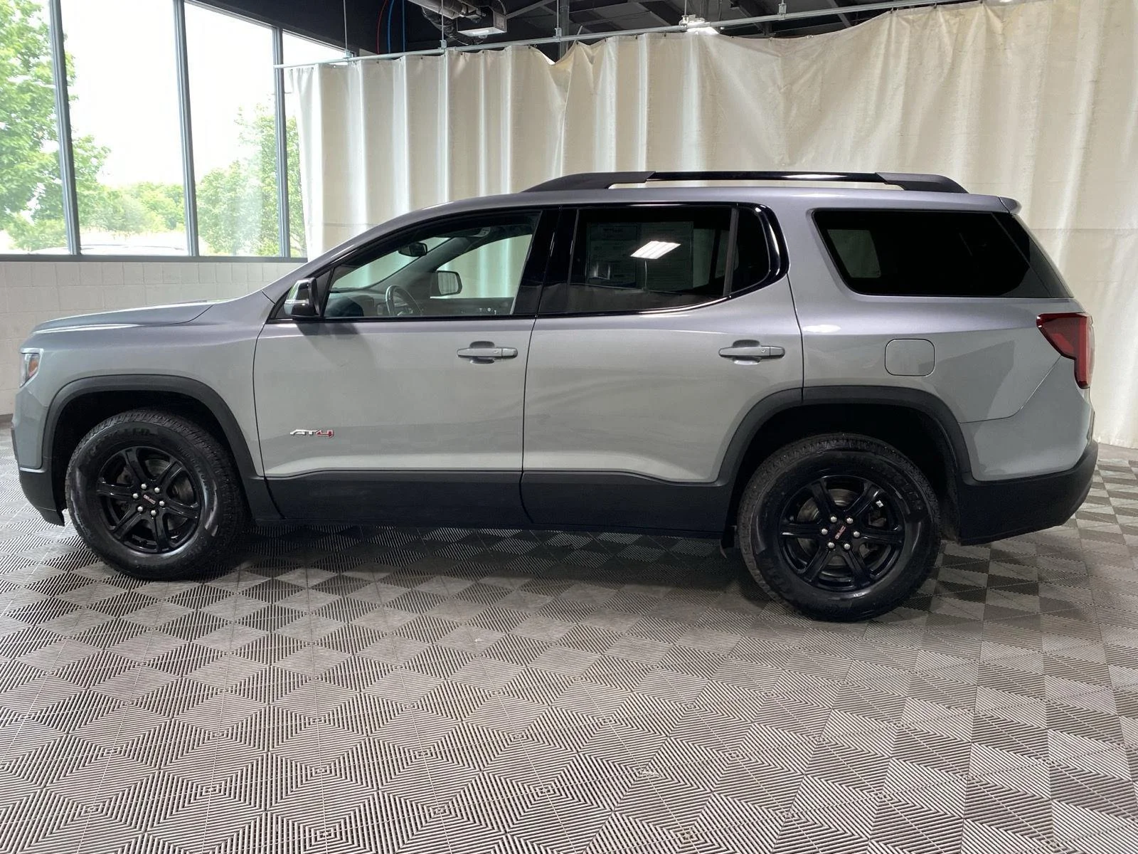 Used 2023 Sterling Metallic GMC AT4 image 6