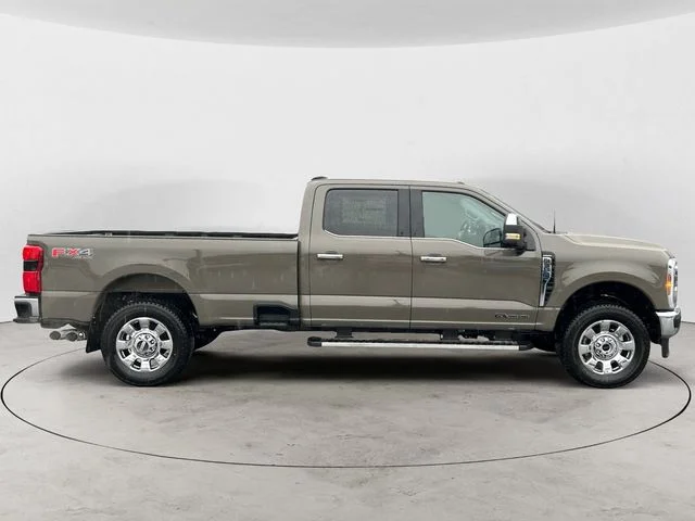 New 2026 Gray Ford Lariat image 4