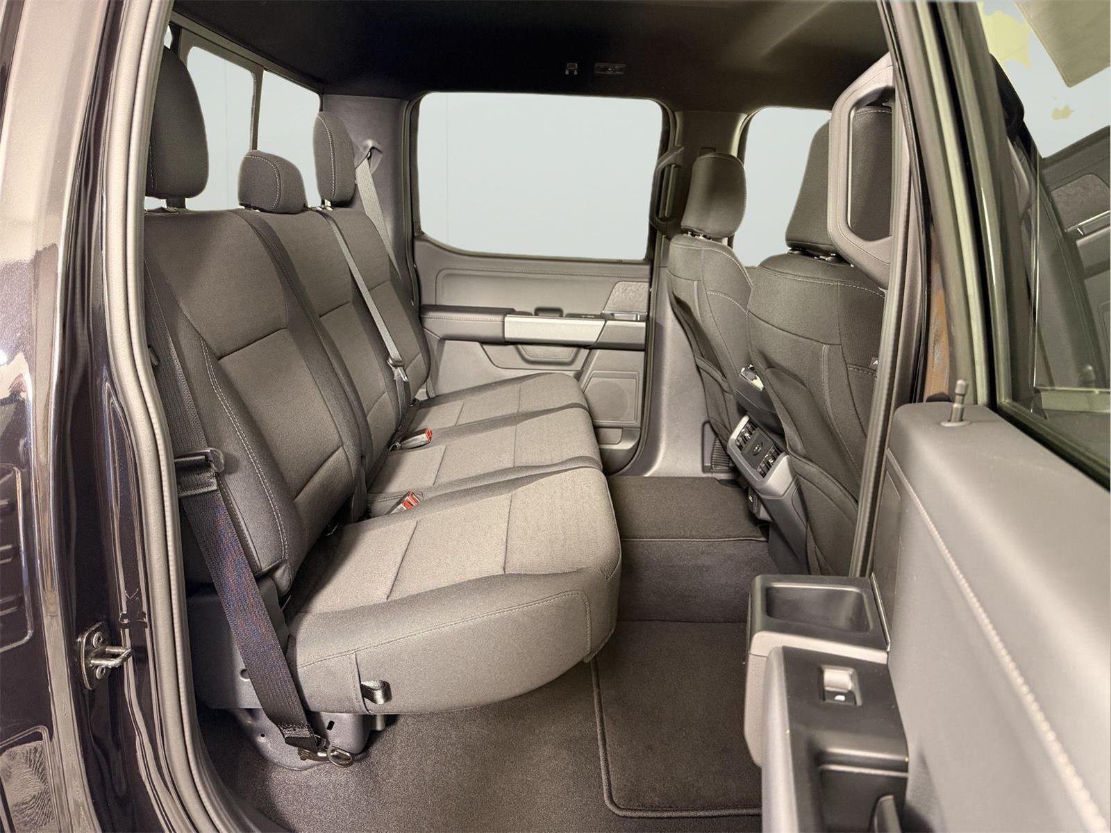 New 2026 Agate Black Ford XLT image 18