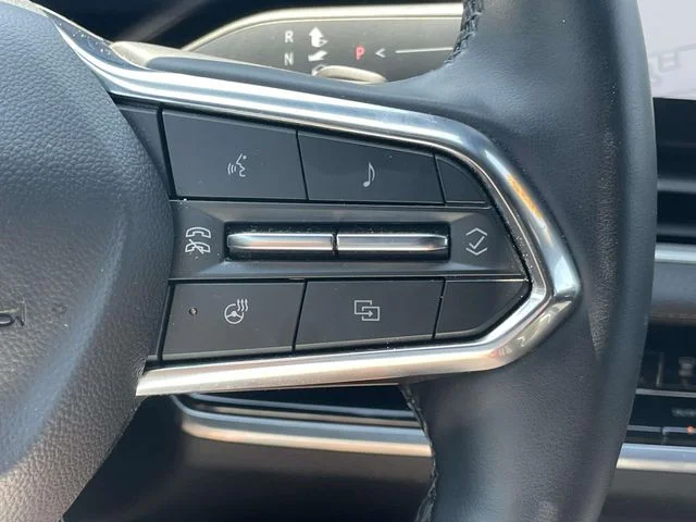 Used 2025 Gray Chevrolet LT image 22