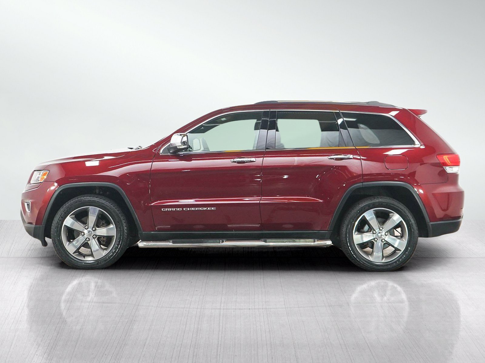 Used 2015 Jeep Grand Cherokee Limited with VIN 1C4RJFBG2FC241485 for sale in Burnsville, Minnesota
