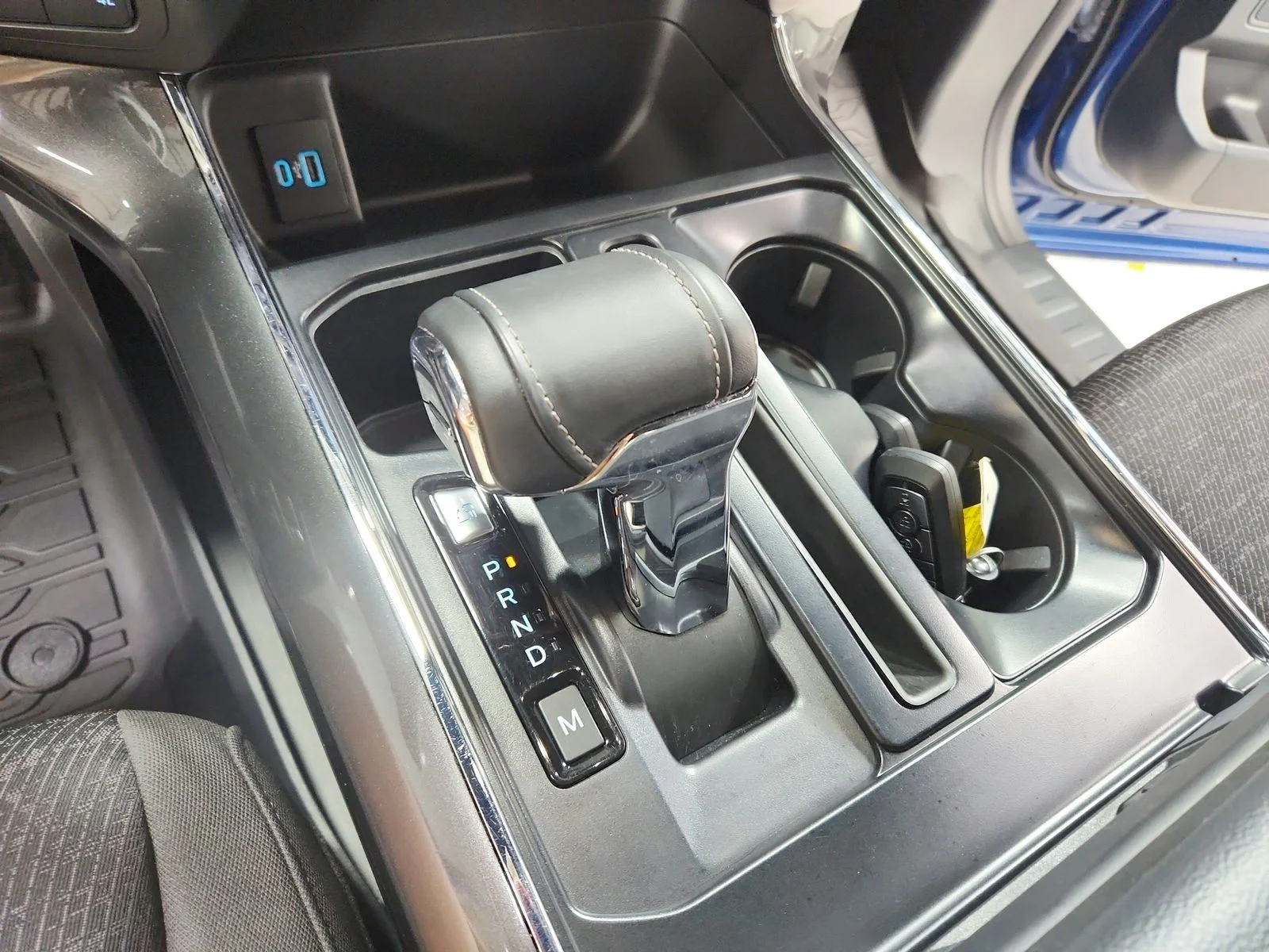 Used 2023 Blue Ford XLT image 25