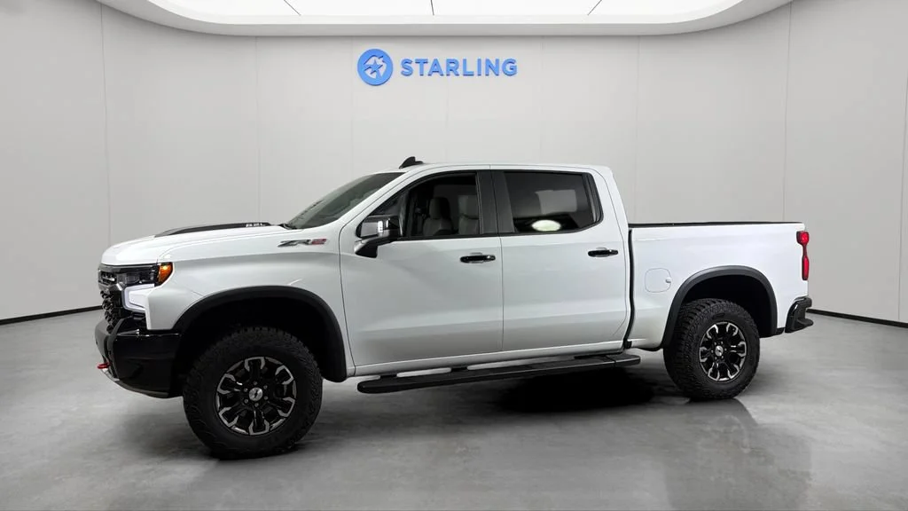 Used 2025 Summit White Chevrolet ZR2 image 3