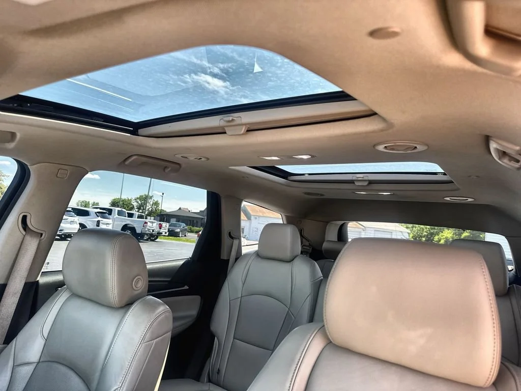 Used 2019 SATIN STEEL METALLIC Chevrolet RS image 22